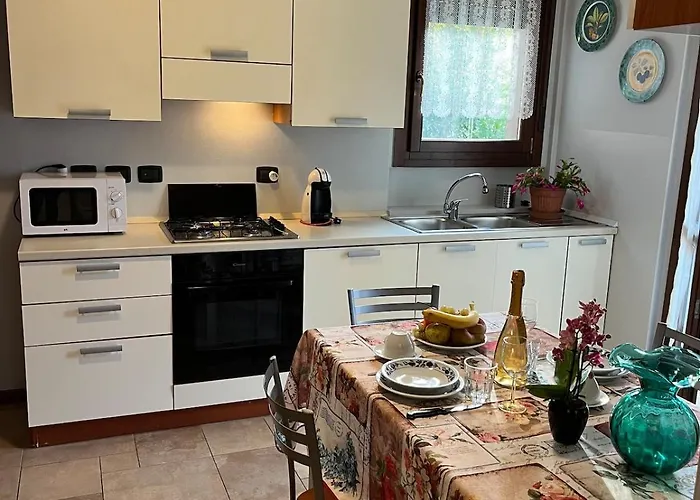 Marias House In The Center With Garden Appartement