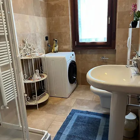 アパート Marias House In The Center With Garden マンデッロ・デル・ラーリオ