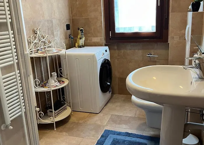 アパート Marias House In The Center With Garden マンデッロ・デル・ラーリオ